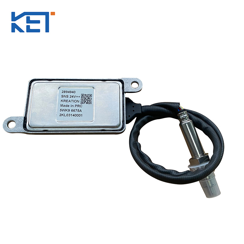 适用于轻型汽油发动机的紧凑型氮氧化物传感器 (5WK9 6675A)