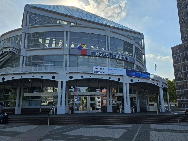 1_0004_042775acb1dfbff55597cdbaba2be21d_compress(1)